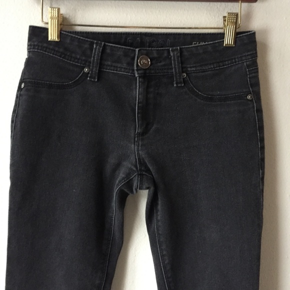 DL1961 Emma Legging Jeans in Onyx - Picture 5 of 12